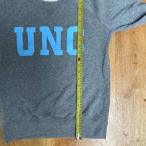University of North Carolina Chapel Hill women’s sweatshirt - Picture 3 of 5